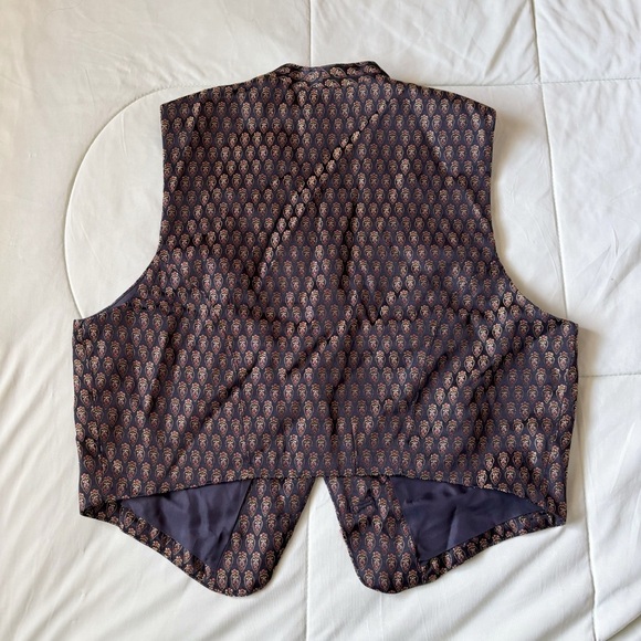 Vintage Calvin Klein CK Black and Gold Metallic Patterned Vest Size XS - Picture 4 of 5